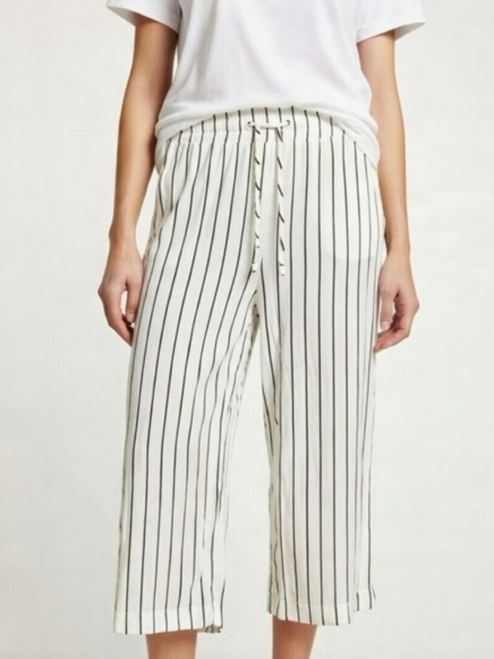 Z Supply Pants Womens XS White Black Pinstripe Wide-Leg Cropped Pull-On